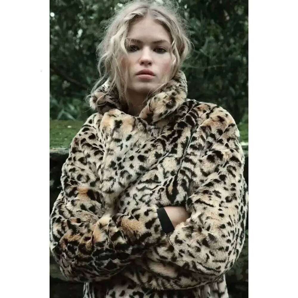 leopard Winter New Fashion Fluffy Fur Coat Women High Street lapel Collar FauxFur Jacket Female coats