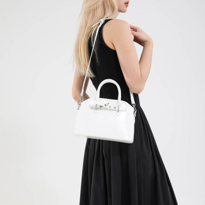 designer Retro Style Light Luxury Large Capacity Tote Bag for Women 2025 New Fashion Solid Color Simple Shoulder Crossbody Bag