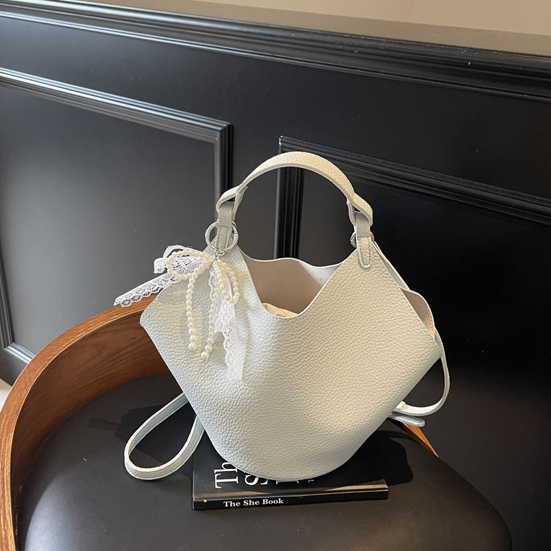 designer High-end Handbag for Women 2025 New Fashion Casual Crossbody Shoulder Bag Large Capacity Commuter Tote Bag