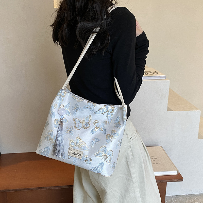 designer New Chinese Style Bag for Women 2025 New Trend Hanfu Ancient Style Single Shoulder Underarm Bag Fashionable Crossbody Bucket Bag