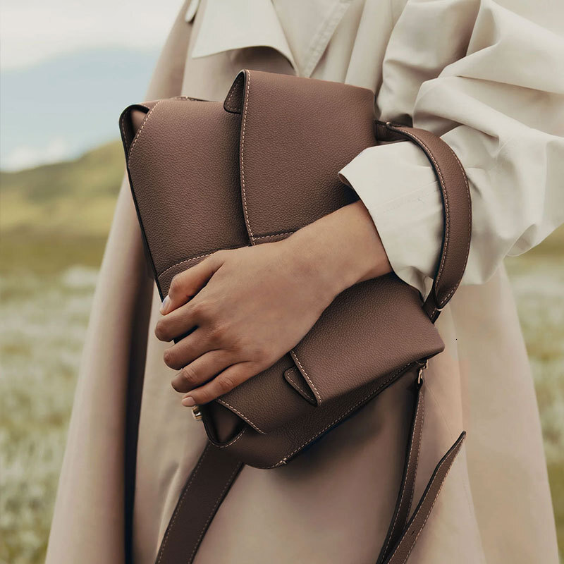 Free Shipping Designer High Quality Handbag Niche Design Shoulder Fashionable New Style Women's Ultra Light Commuting Crossbody Bag