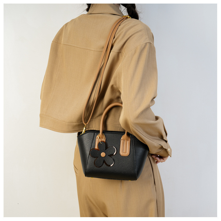 designer Textured Handbag Korean Style New Simple Fashion Flower Bucket Bag Single Shoulder Crossbody Bag Pendant Mini Cute