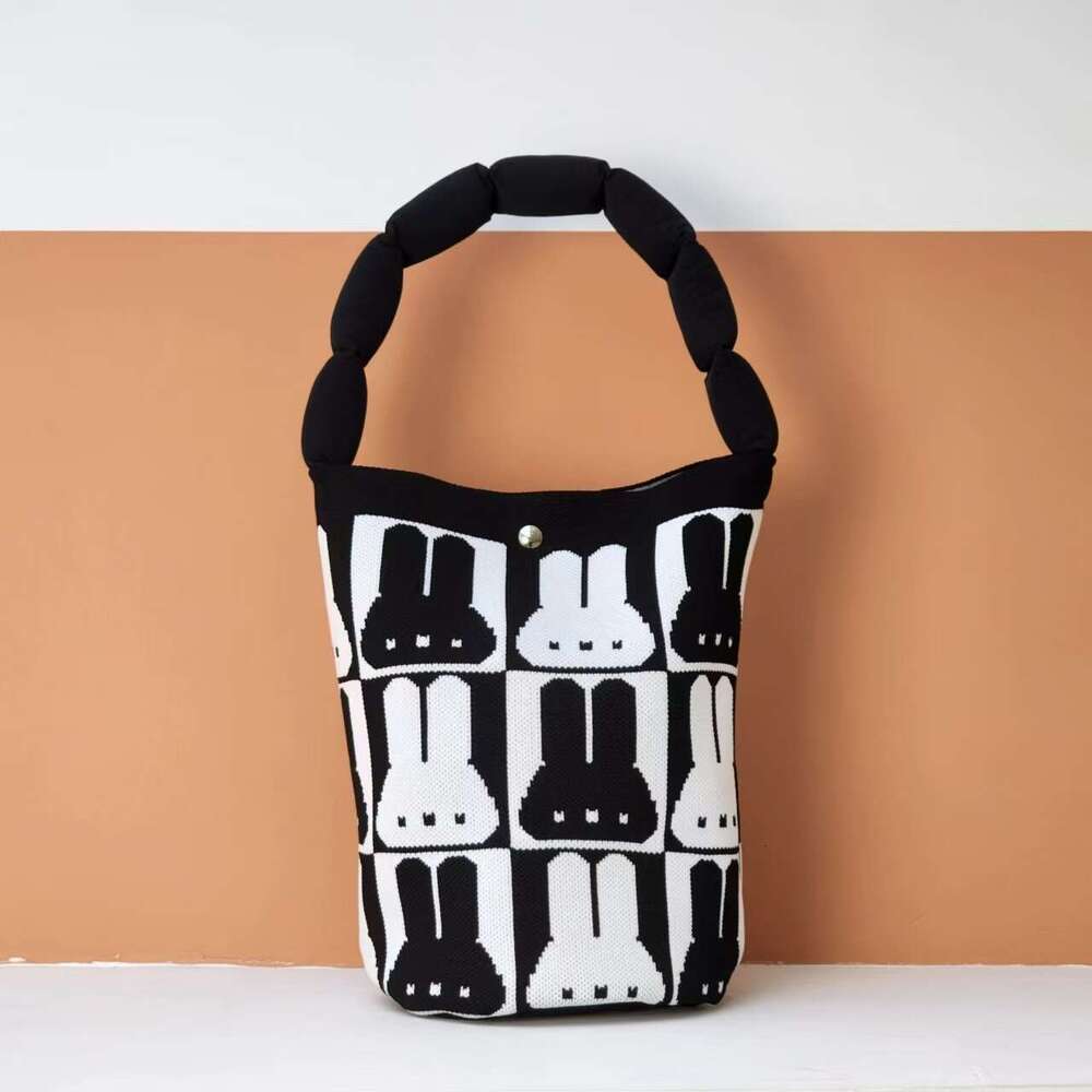 High-End Knitted Shoulder Stylish Versatile Handbag, Street Shopping Large Capacity Bag, Commuter Bucket Bag