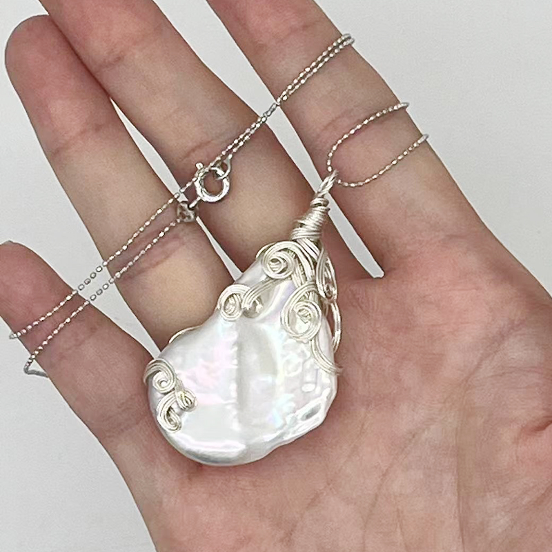 Luxurious Temperament Natural Baroque Pearls - Elegant Vintage Style Pendant Necklace