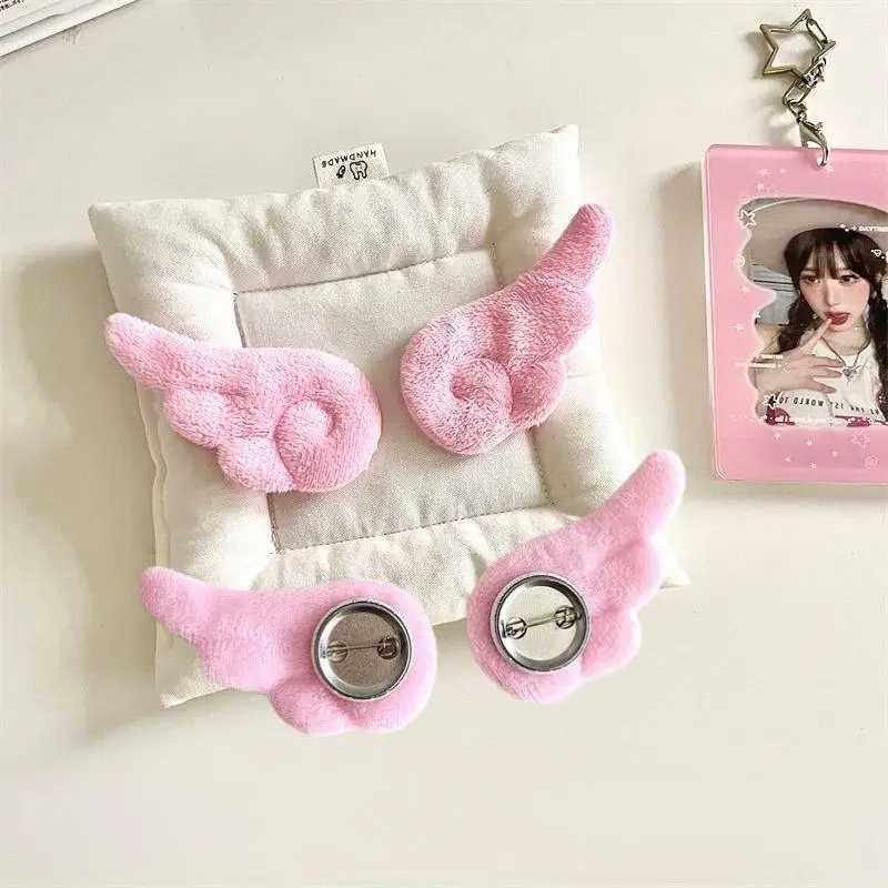 1 Pair Of Plush Angel Wings Brooch Bag Decoration Badge Y2K Style Gothic Lolita Plush Angel Wing Fluffy Brooch Bag Decoration W250604