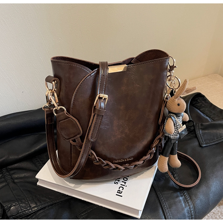 Women fashion s retro niche design new multifunctional crossbody bag hot selling handbag bucket bag designer fashion women s shoulder bag