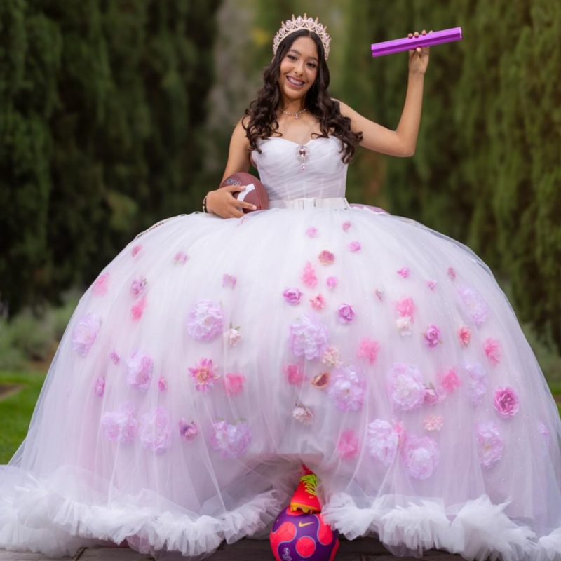 White Quinceanera Dresses Ball Gown Off The Shoulder Flower Beads Bow Tiered Tull Party Birthday Sweet 16 Dress Vestidos 15 De Anos