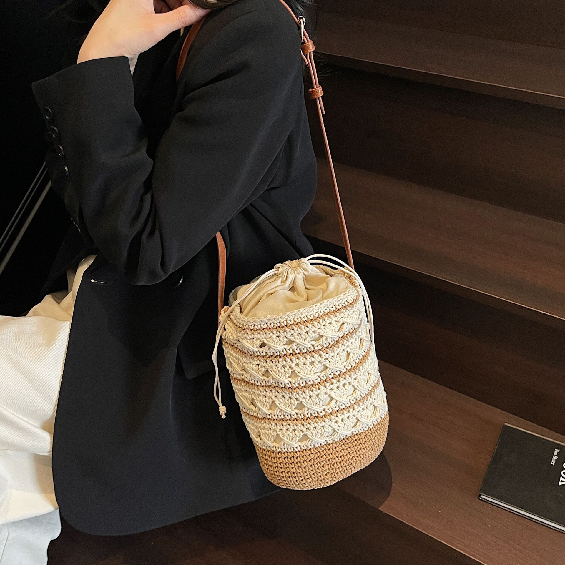 designer Woven Cotton Thread Bucket Bag Single Shoulder Patchwork Striped Bucket Bag Versatile Vacation Beach Bag Drawstring Crossbody Handbag