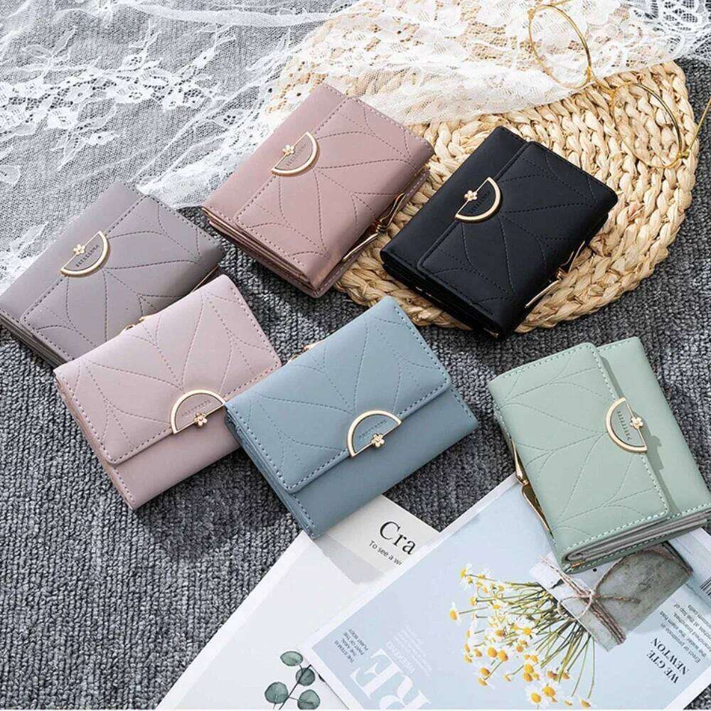 Summer New Women's Short Wallet Japan and South Korea PU Leather Hardware Buckle Three Fold Bag High Texture Multi-c