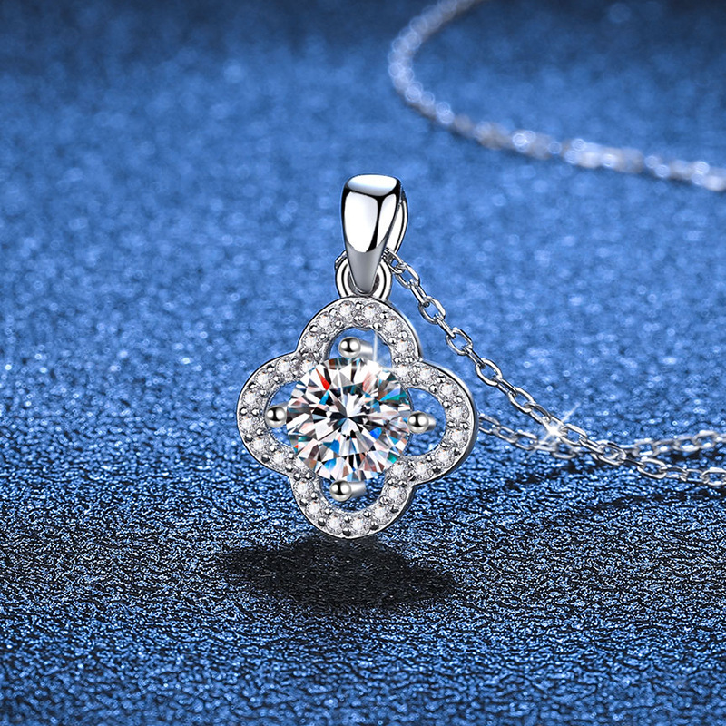 Elegant Women's Accessories: S925 Sterling Silver Necklaces & Pendants Adorned With Realistic Diamond-Like Stones