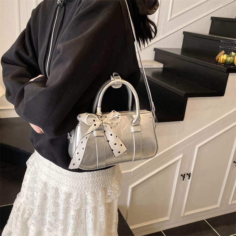 designer High-end Handheld Underarm Bag for Women 2025 Spring Summer New Trendy Fashion Versatile Casual Shoulder Crossbody Small Square Bag