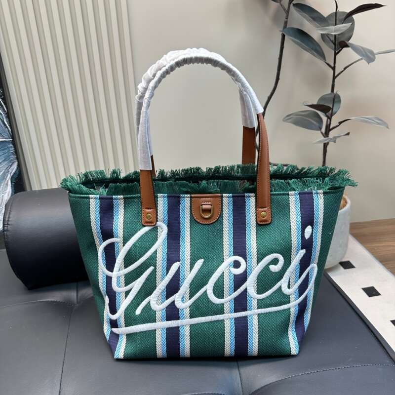 2025 New Shoulder Embroidered Straw Niche Vegetable Basket Bucket Single Horizontal Handbag Gift Designer Tote Bag