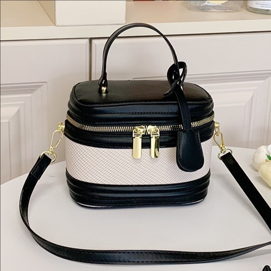 designer Patchwork Color-blocking Handbag for Women 2025 New Fashionable Stylish Shoulder Bag Versatile Light Luxury Crossbody Bag