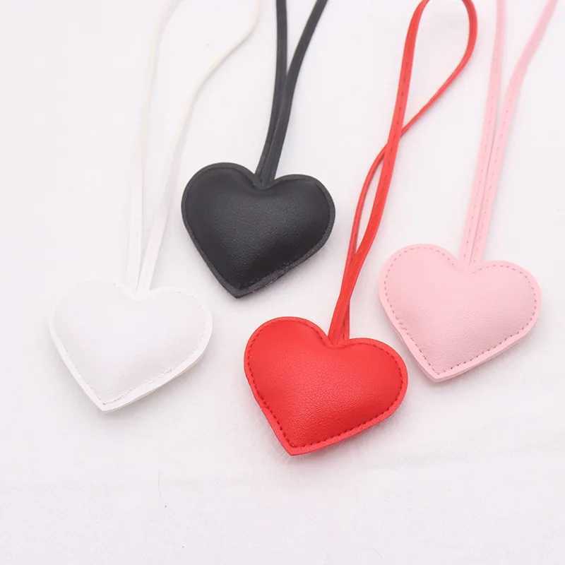 New Arrival Peach Heart Keychain Leather Pink Red Love Cute Pendant Bag Charms Accessories Key Ring Gift for Women Girls Valentines Gift U250604