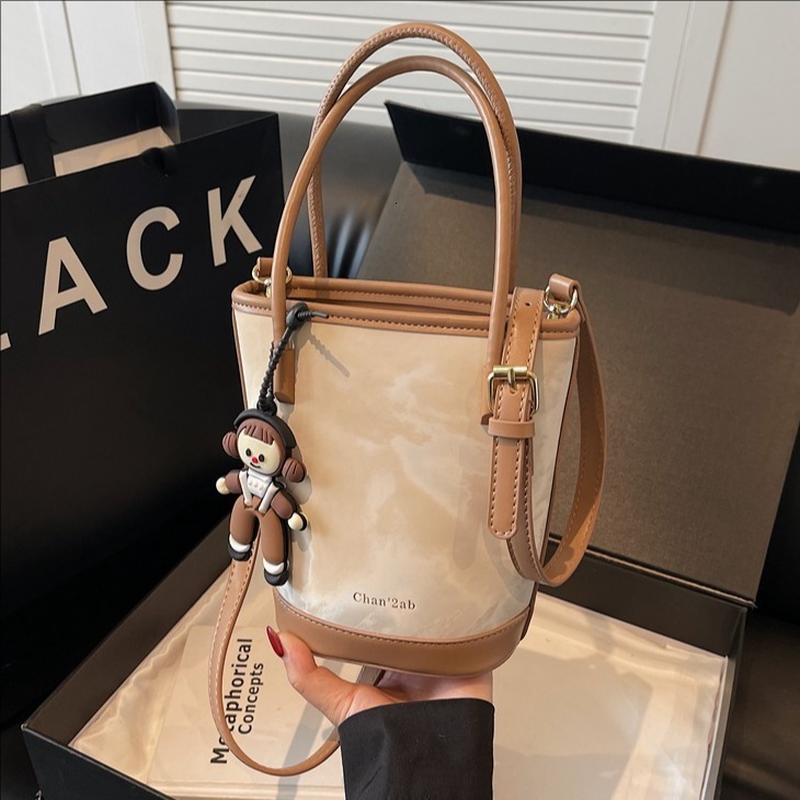 designer Trendy Fashion Handbag for Women 2025 New High-End Shoulder Bucket Bag Casual Crossbody Bag