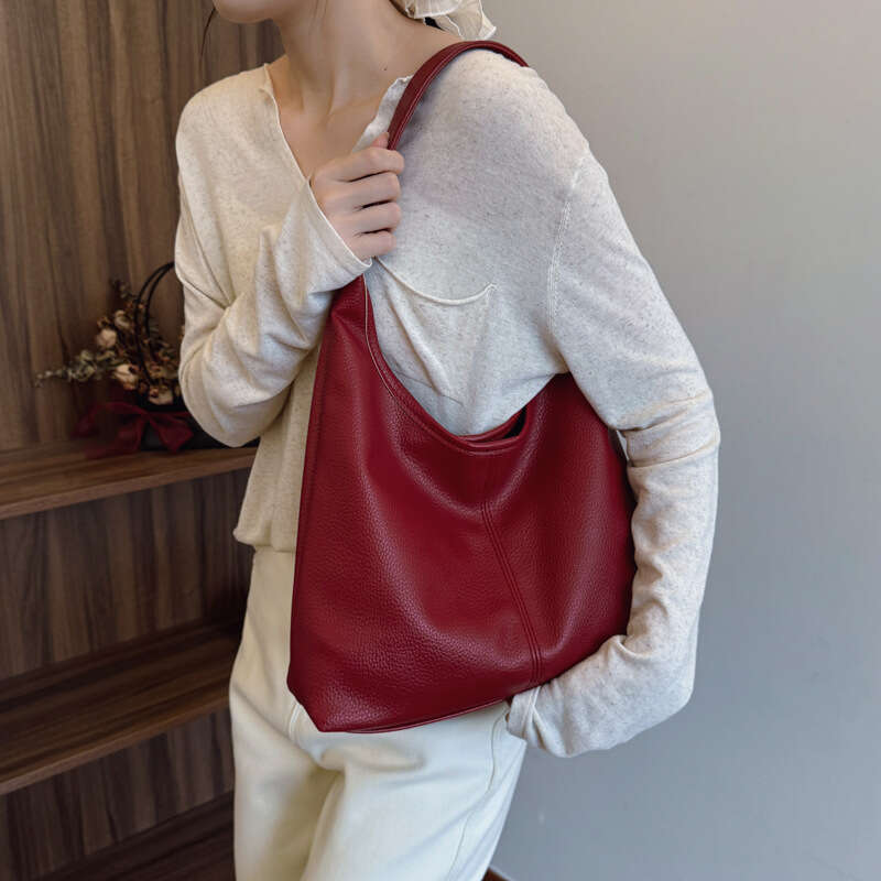 Large Capacity Commuter Tote for Women, New Fashionable Shoulder Bag, Casual Handbag, Mother and Child Bucket Bag