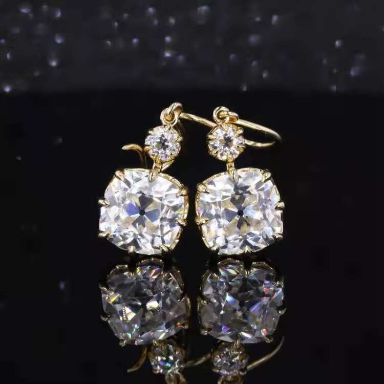 Hot Sale Cushion OMC 7.5mm Moissanite Jewelry 3mm OEC Synthetic Moissanite 10k 14k Gold Earrings
