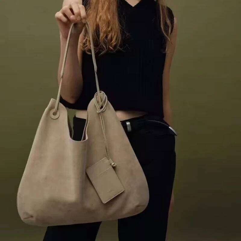 Ladies' Fashionable And Minimalist Designer Suede Shoulder Bag With Large Capacity Plush Handbag