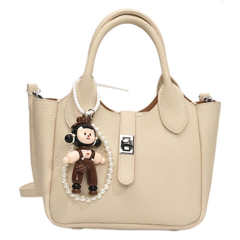 designer Hot-Selling Soft Leather Tote Bag for Women 2025 New Fashionable Versatile Stylish Shoulder Underarm Commuter Crossbody Bag
