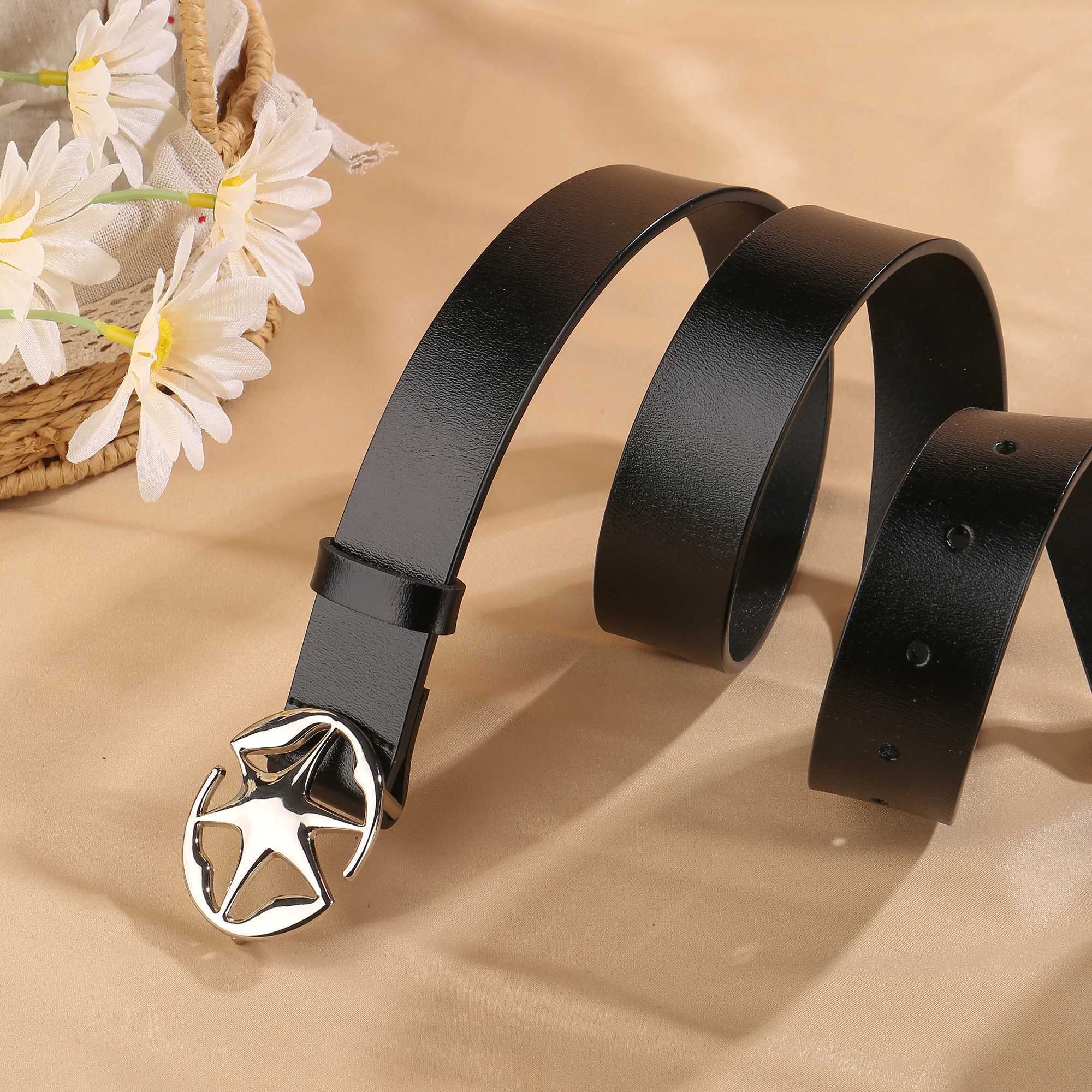 Fashion Y2k Belt for Women Hollow Star Buckle Ladies Waistband Skinny Belts Vintage Adjustable Leather Belt for jeans dress W250604