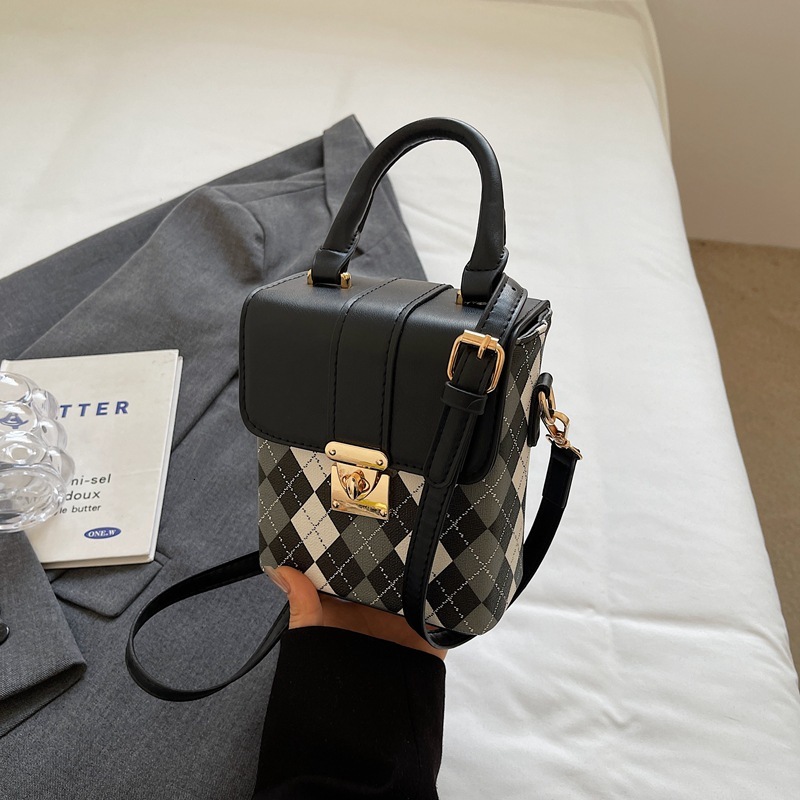 French Shopping Bag Niche Design Bag 2025 Spring Designer New Women's Bag Trending Free Shipping Hot Crossbody Bag Internet Celebrity Handbag Sma