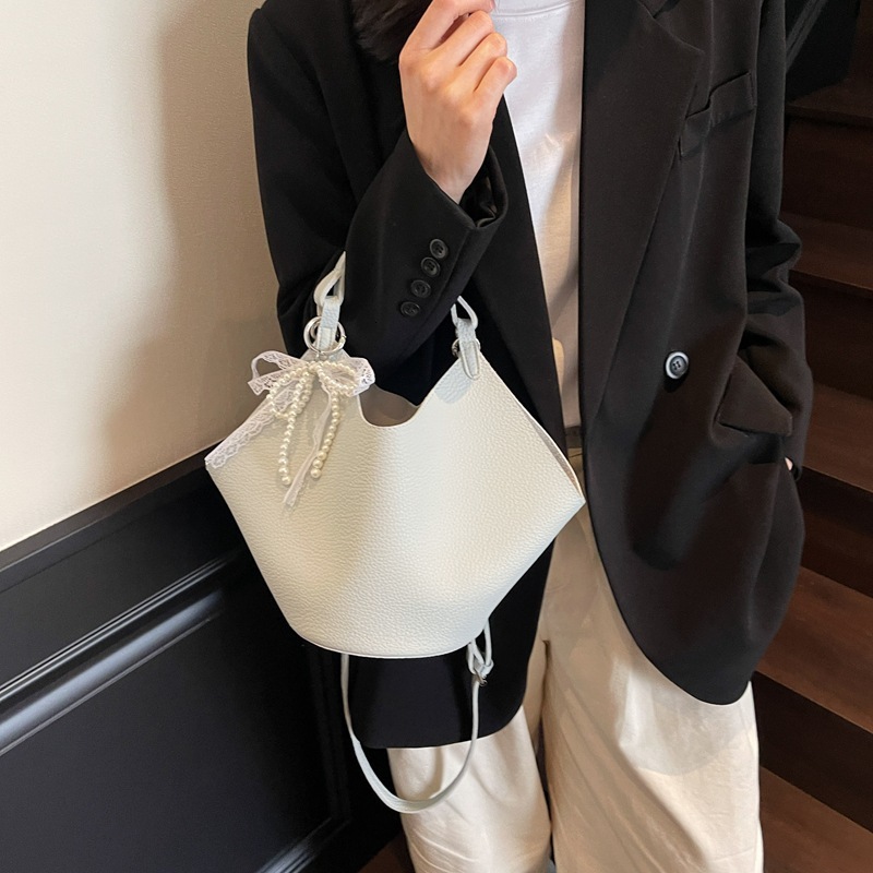 designer High-end Handbag for Women 2025 New Fashion Casual Crossbody Shoulder Bag Large Capacity Commuter Tote Bag