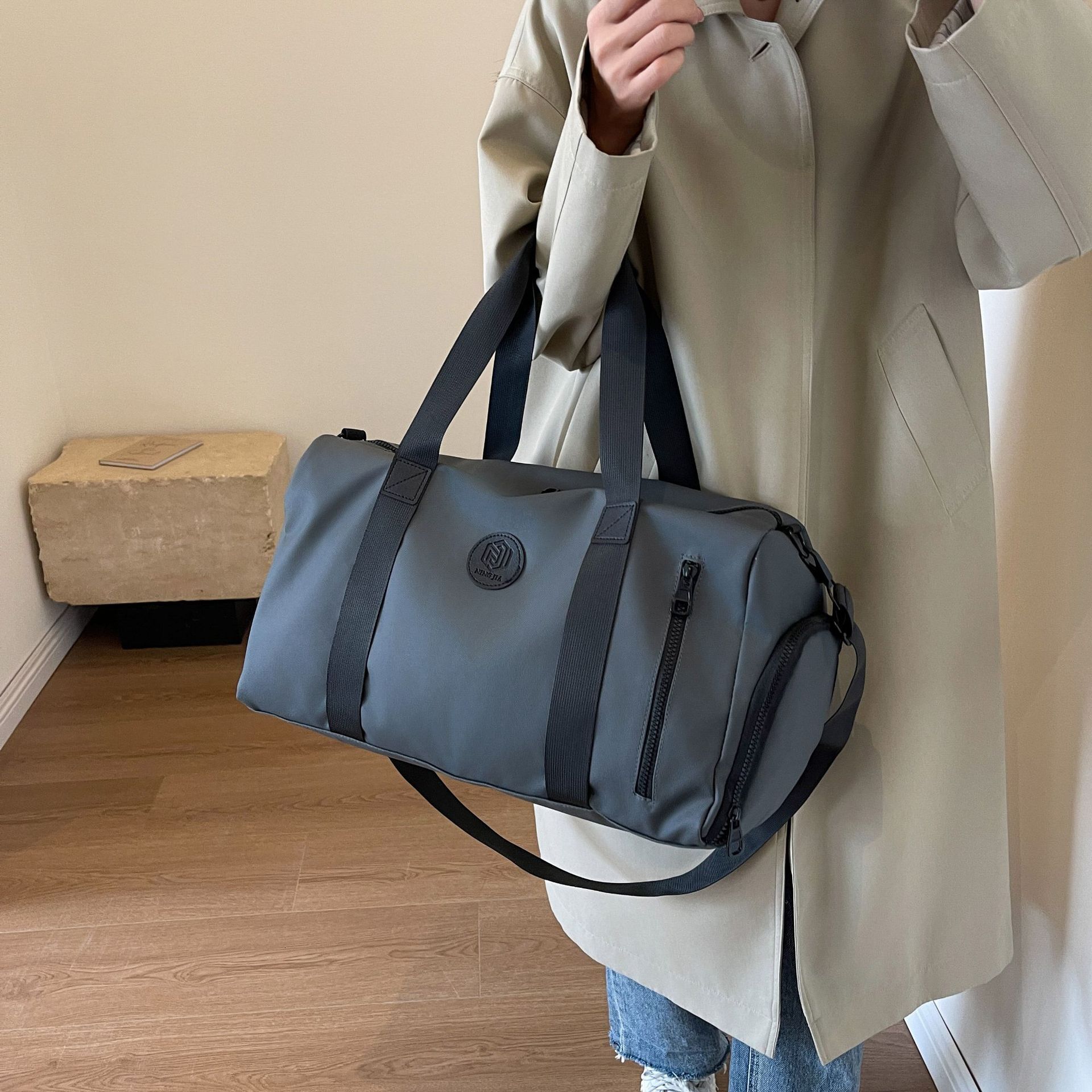 Travel Men Large Capacity Handbag for Women Short Business Trip Clothes Lage with Dry and Wet Separation Fiess Bag