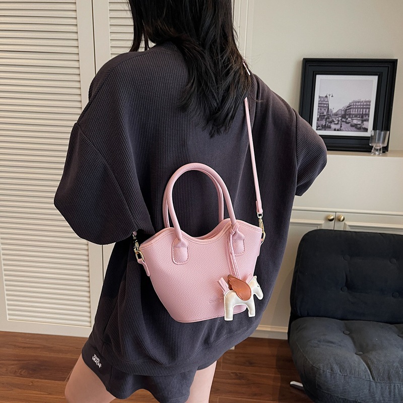 designer Handheld Lychee Texture High-End Bucket Bag for Women 2025 Summer New Korean Fashion Single Shoulder Bag Simple Small Bag