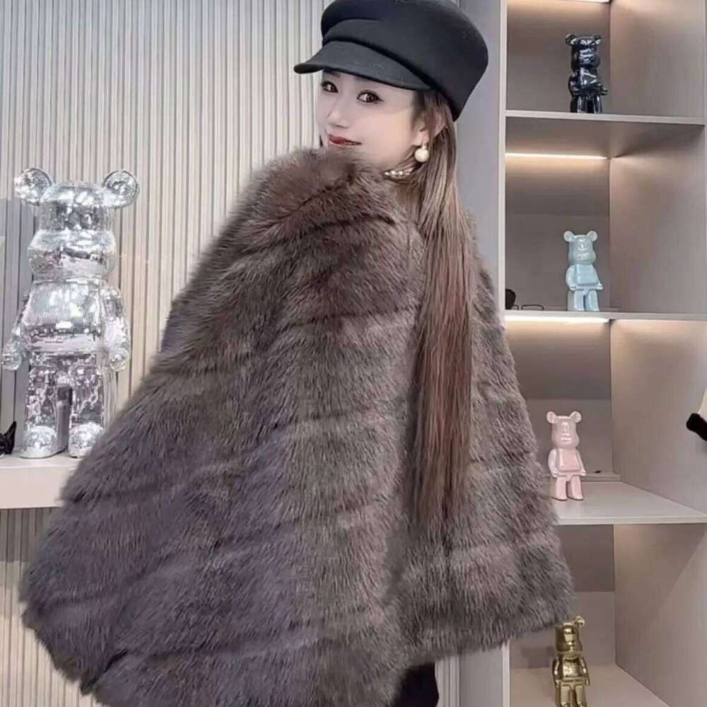 Faux Fur Coat For Women, Covered Button Jacket, Bat Sleeve Outerwear, England Style, Thick Furry, Autumn And Winter, New, 2024
