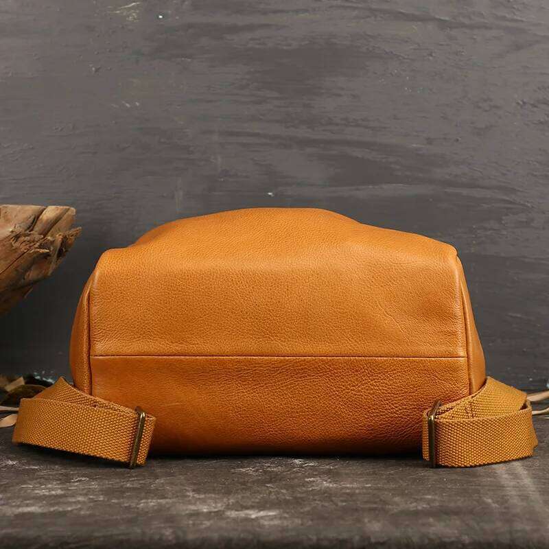 Johnature Retro First Layer Cow Leather Backpack 2025 New Designer Women Travel Bag Large Capacity Fashion Female Bagpack 2025/06/05