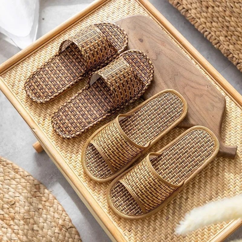 Designer Fashion Slippers Men's and Women's Sandals Popular Pool and Beach Flip-flops Women's Shoes Slippers and Sandals Flip-flops wit