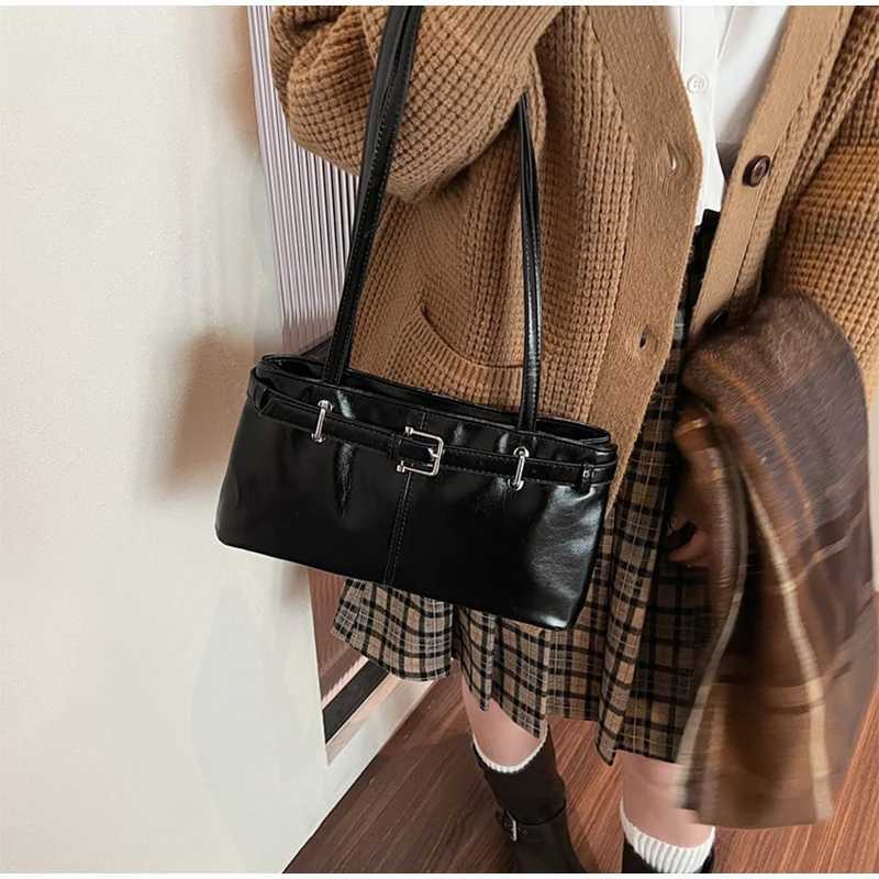 Simple Fi Womens Shoulder Bag New Brand Belt Buckle Design Brown Exquisite Underarm Bag Versatile Commuting Underarm Purse XJ250605