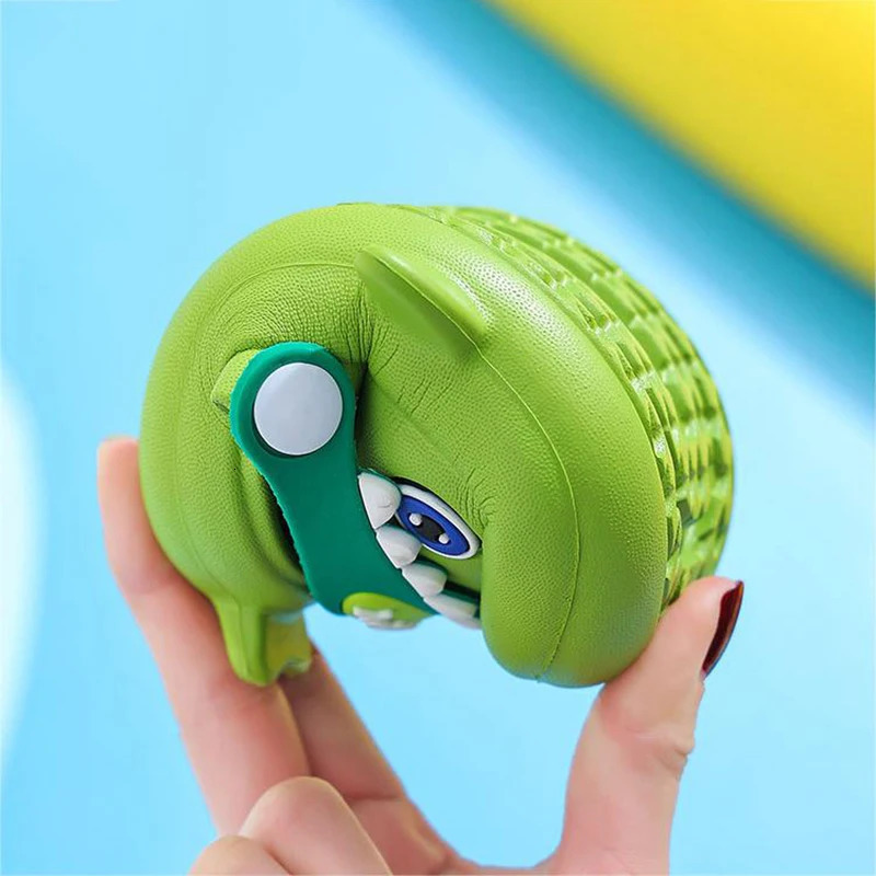 Kids Megalodon Shark Slippers Toe Protection Waterproof Anti-slip Garden Shoes Boys Girls Outdoor Casual Beach Sandals Children 250604