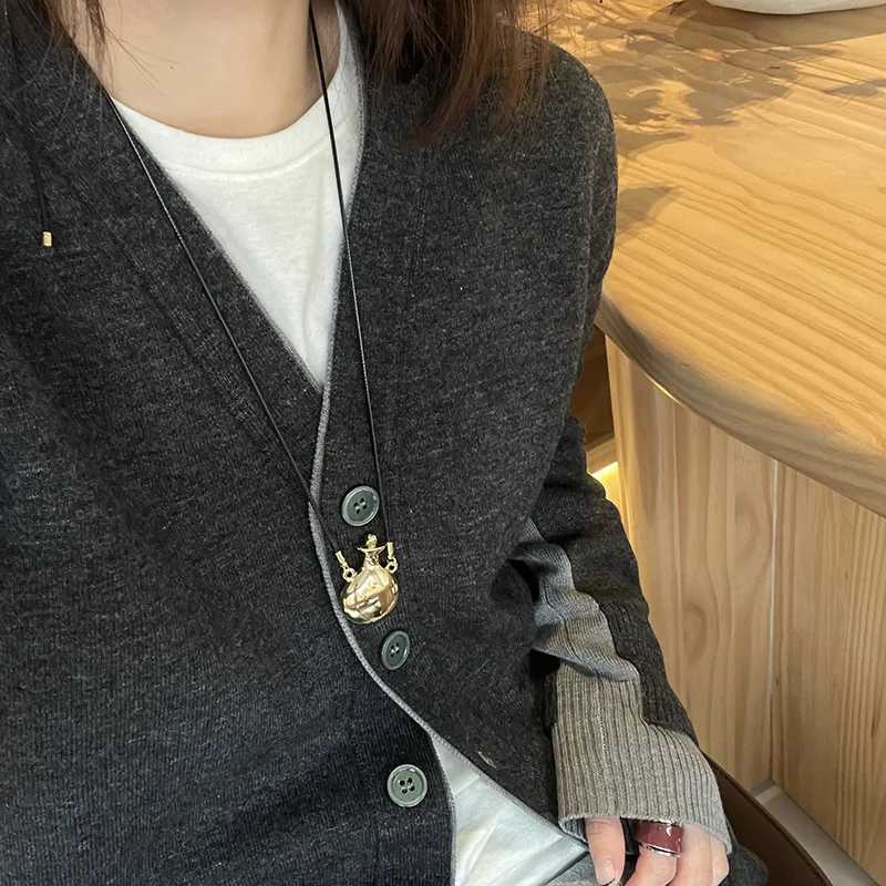 Vintage Dripping Oil Vase Metal Pendant Necklace for Women Girls Adjustable Sweater Chain Fashion Jewelry Accessories XJ250604