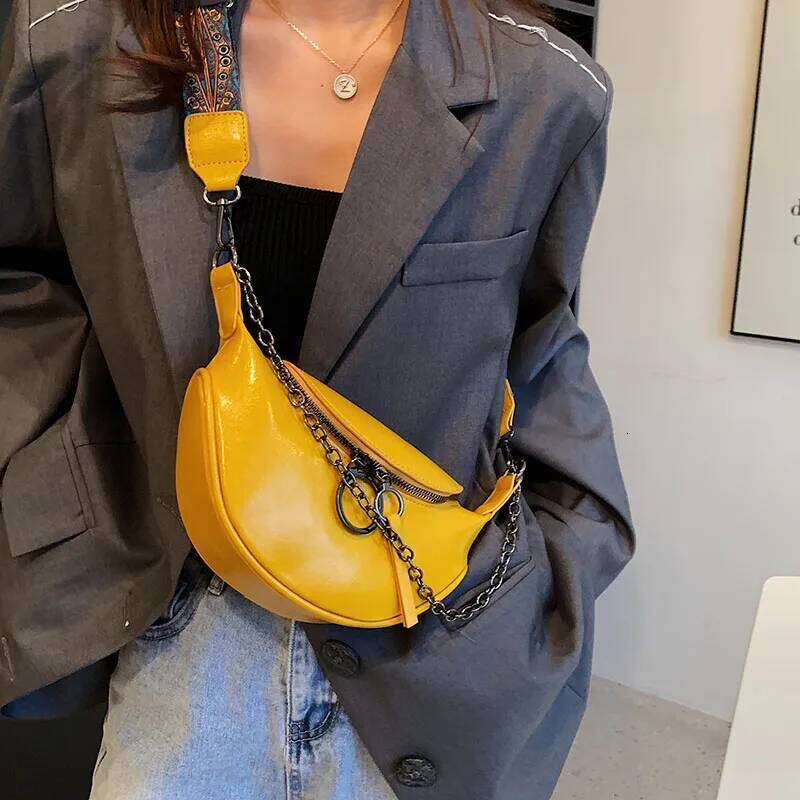 Retro Female Belt Fashion Leather Fanny pack Handbag Designer Chain Shoulder Crossbody Chest Bags New Woman Saddle Waist Bag