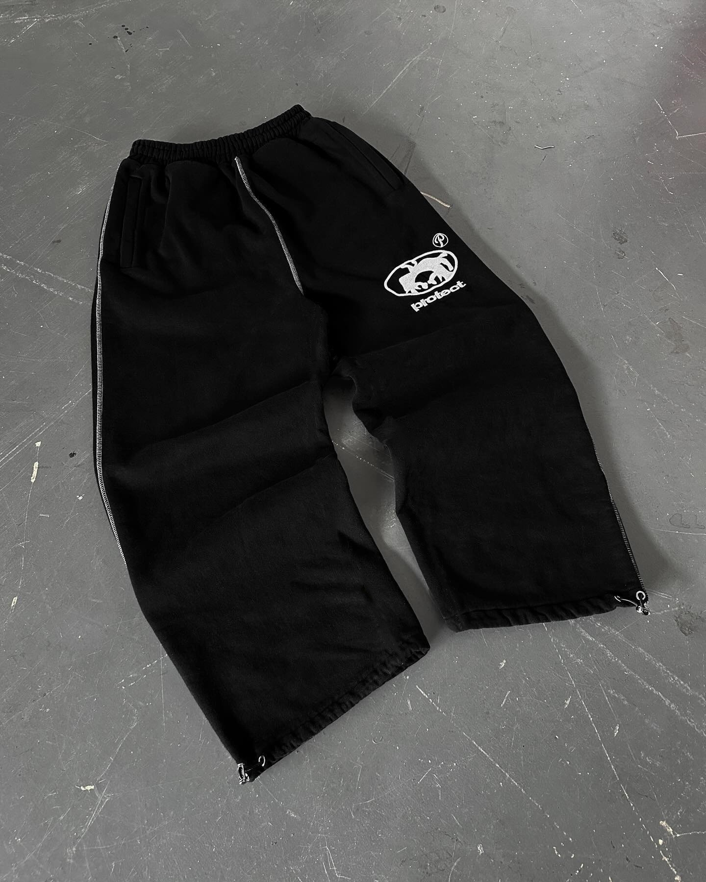 Hot Selling Autumn Winter Street Fashion Casual American Style Printed Simple Unisex Trendy Brand Long Pants 240910