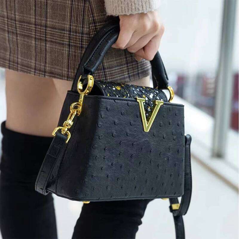 Women's Bags Designer Colorful Snake Pattern Women's High-End V-Shaped Light Niche Brand Unique Temperament Commuter Shoulder Messenger Bag