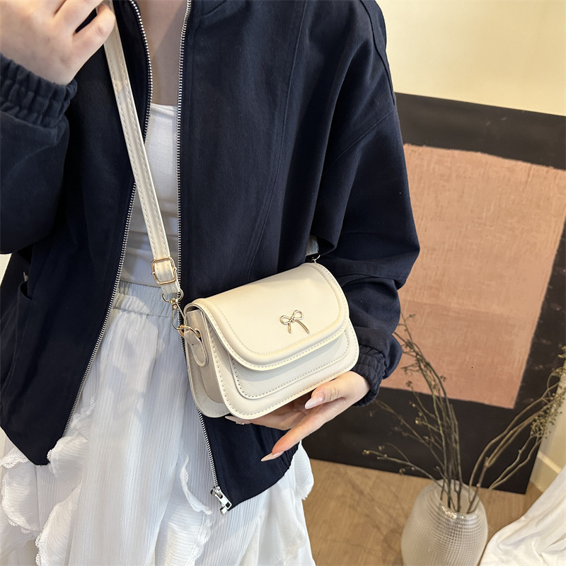designer Fashion Small Square Bag Niche Design Casual 2025 Spring New Trend Simple Texture Women's Shoulder Crossbody Bag