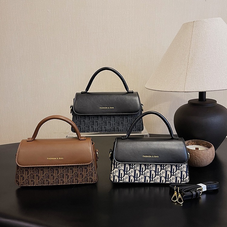 Brand High New Style Fashion Women's Bag Stylish Letter Niche Design Shoulder Bag Cross-border New Casual Simple Crossbody Bag New Free Delivery 