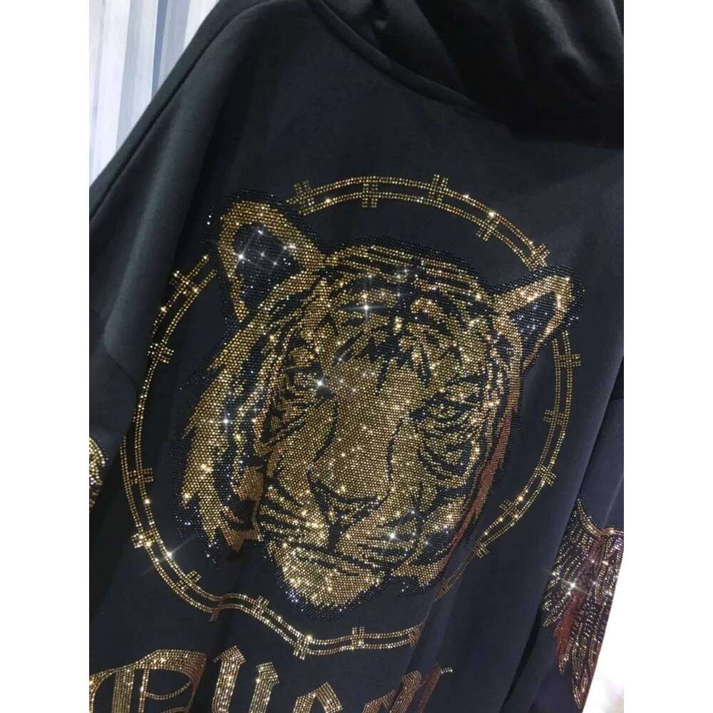 Plus Size Zip-Up Hoodie Tiger Rhinestones Graphic Top Jacket With Pocket for Women Oversized Hooded Sweatshirt Sparkling