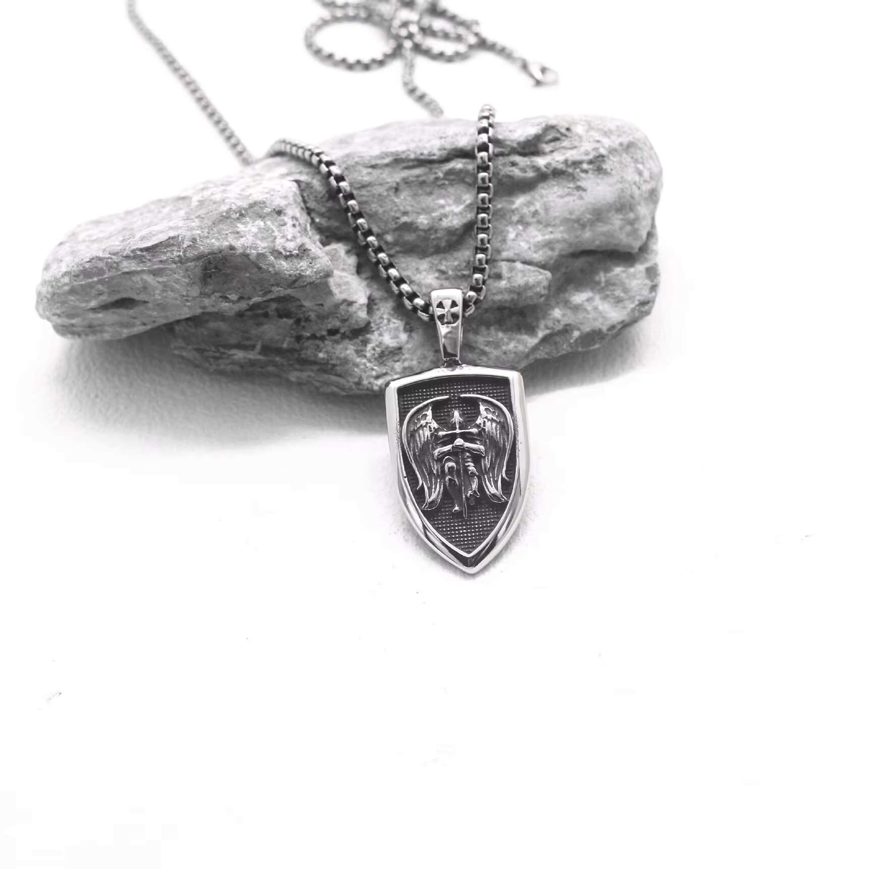 Punk Style Shield Tag Design Pendant Necklace Stainless Steel Guardian Knight Relief Pendant Jewelry for Men and Women