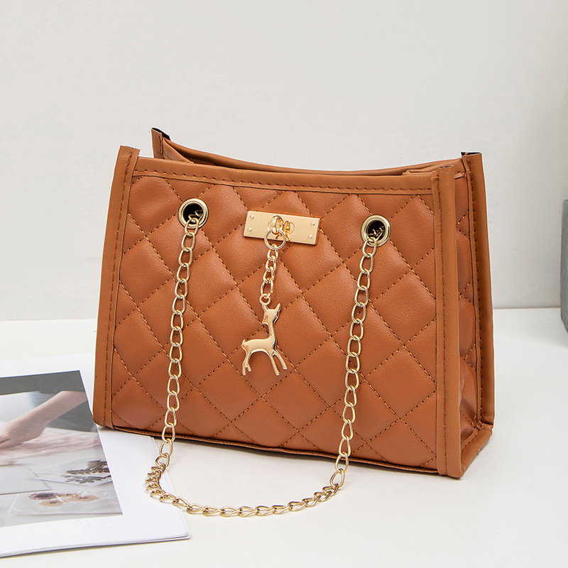 High quality brand high-quality new style free designer bag new embroidered and quilted shoulder bag classic casual bag new free designer bag