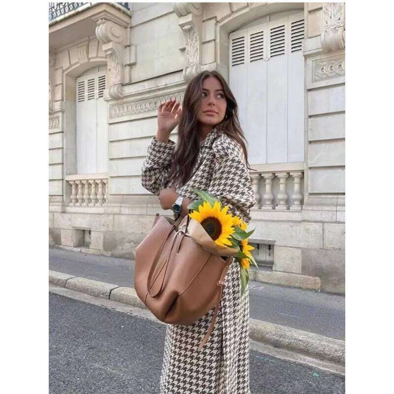 New clothing bag, wing holder extra large capacity single shoulder women's bag commuting handbag, real leather bag2025