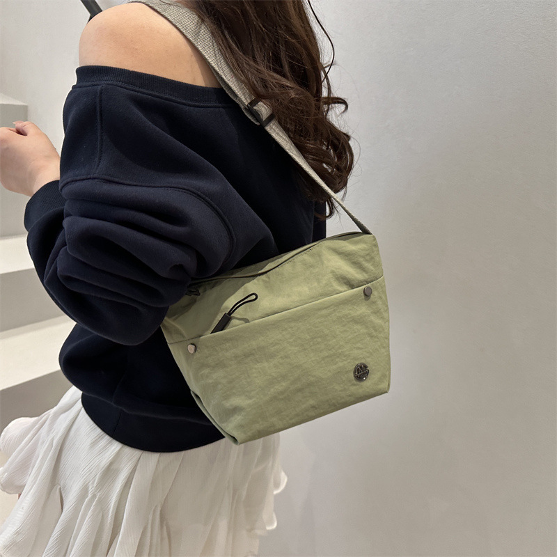 designer Large Capacity Shoulder Bag Commuter Niche Design Women's Bag Crossbody Bag Women's Casual Lightweight Stylish Small Crossbody Smal