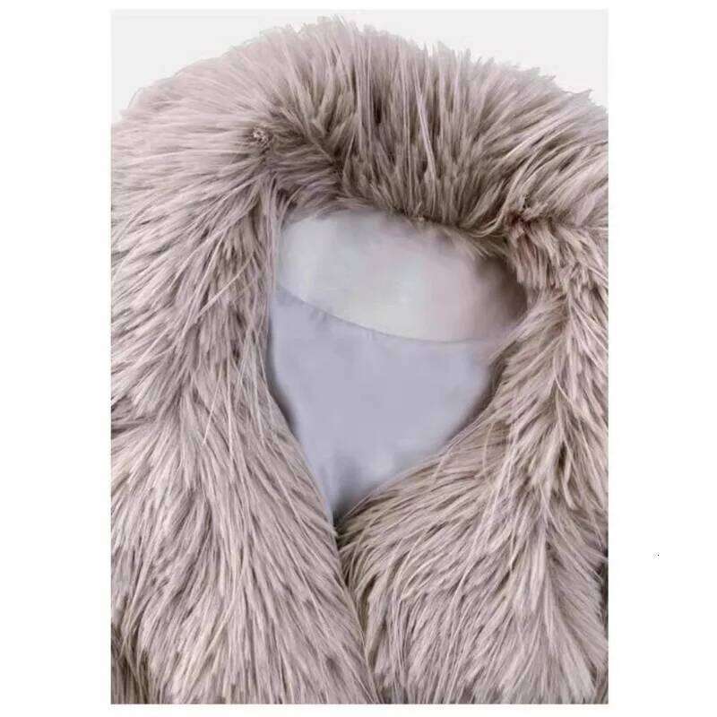 Women's Autumn Winter New Faux Ostrich Puffy Coat Lapel Girl Thick Warm Fur Streetwear Cropped Jacket