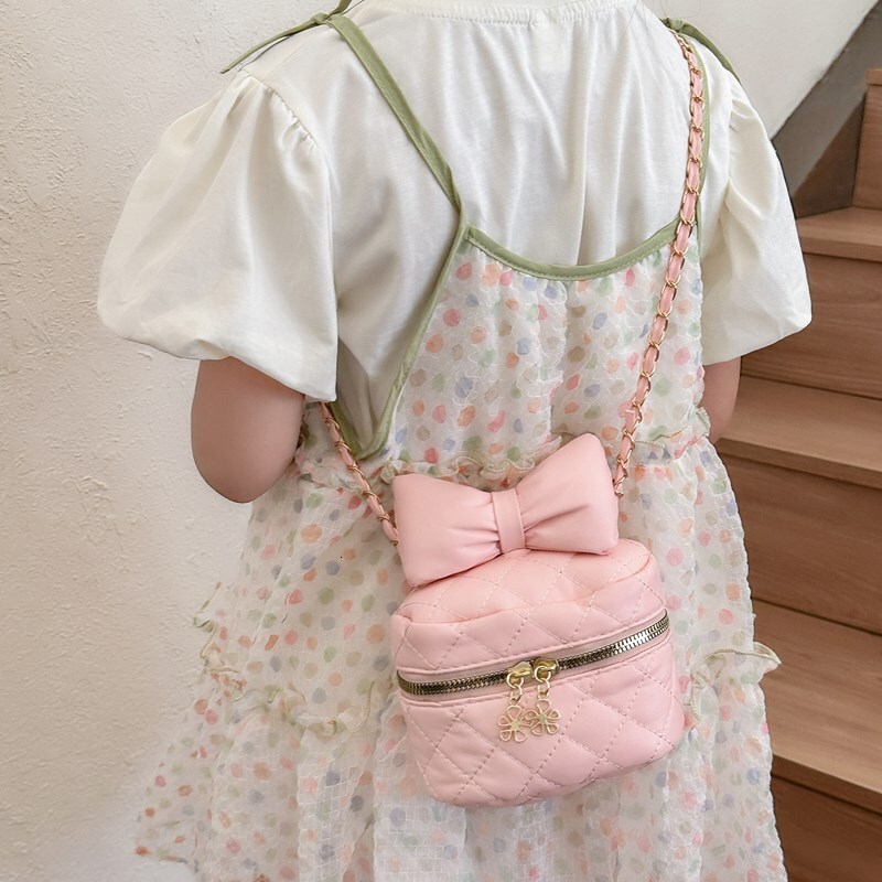 Top brand high-quality new free designer bag fashionable and sweet little princess quilted bow candy colored shoulder width bag new free designer bag