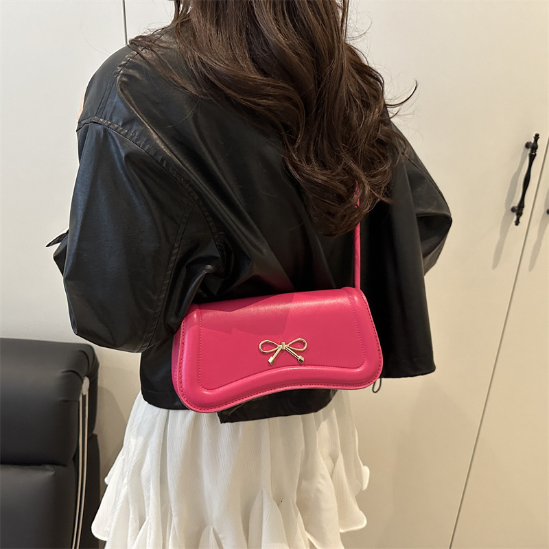 designer Casual Texture Personality Trend Baguette Bag Fashion 2025 Spring New Simple Stylish Women's Shoulder Crossbody Bag