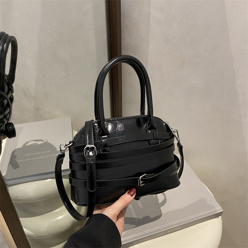 designer New Handbag for Women Fashionable Small Square Bag Casual Stylish Shoulder Crossbody Small Bag Unique Trendy Commuter Bag