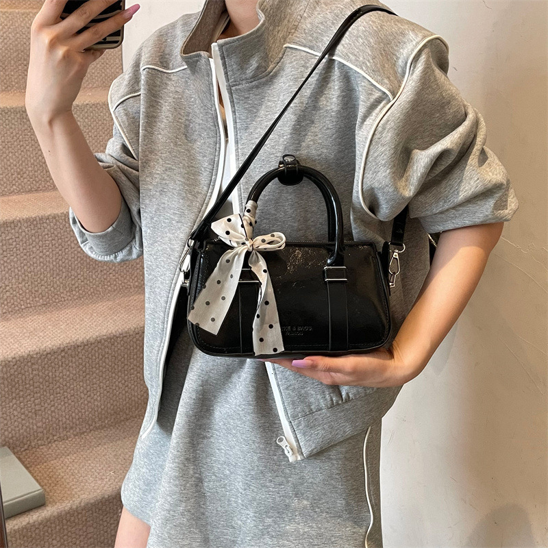 designer High-end Handheld Underarm Bag for Women 2025 Spring Summer New Trendy Fashion Versatile Casual Shoulder Crossbody Small Square Bag