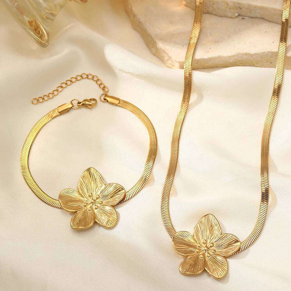 Stainless Steel Exquisite Light Flower Pendant Minimalist Set For Women Jewelry Party Gift Daily Wear